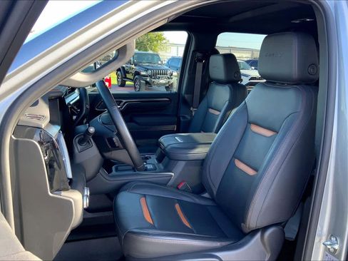 Used 2025 GMC Sierra 2500 AT4 w/ AT4 Premium Plus Package image 7