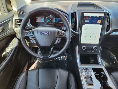 Used 2022 Ford Edge Titanium AWD/4WD image 25