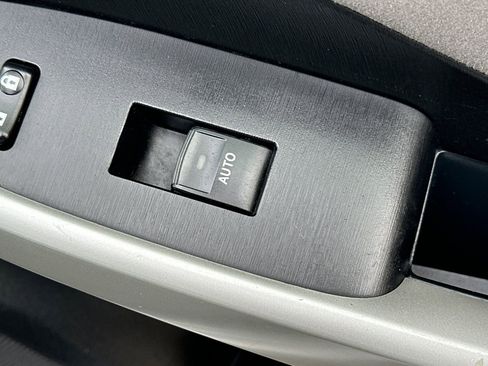 Used 2013 Toyota Prius Two image 22