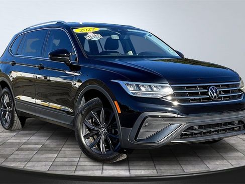 Used 2022 Volkswagen Tiguan SE image 12