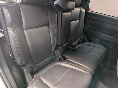 Used 2020 Mitsubishi Outlander SEL image 11