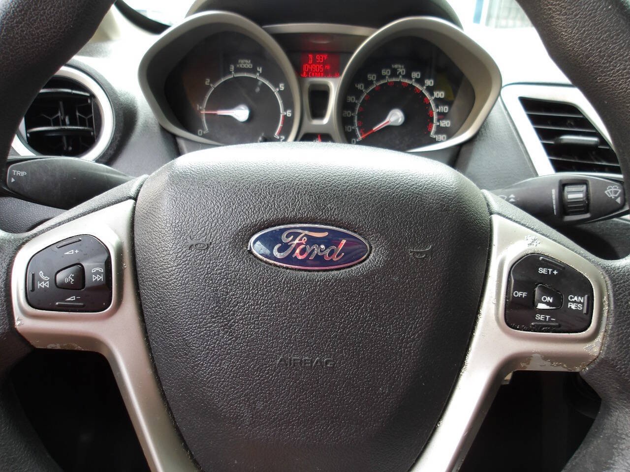 Used 2013 Ford Fiesta SE FWD image 15