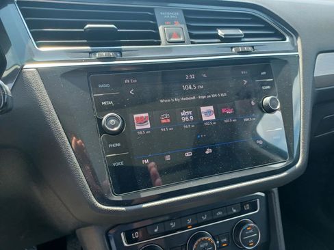 Used 2019 Volkswagen Tiguan SE w/ Panoramic Sunroof Package AWD/4WD image 10