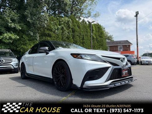 Used 2021 Toyota Camry XSE w/ Navigation Package FWD image 8