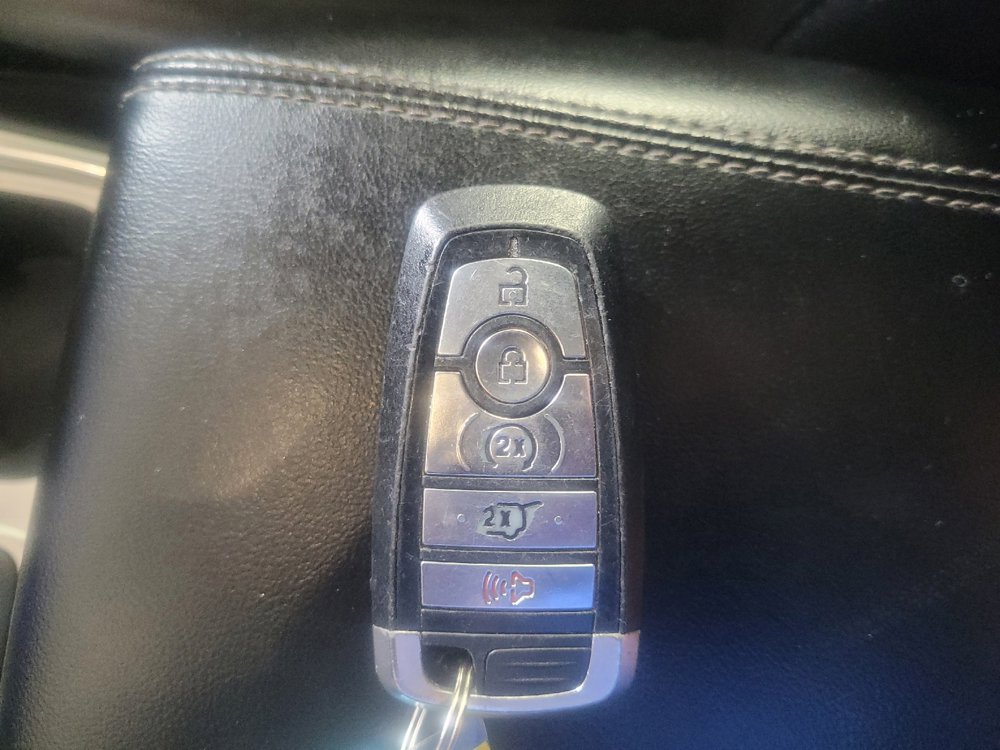 Used 2021 Ford Explorer Limited w/ Equipment Group 301A RWD image 32