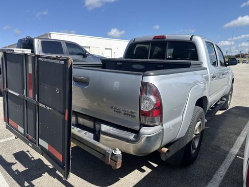 Used 2013 Toyota Tacoma PreRunner w/ SR5 Pkg RWD image 4