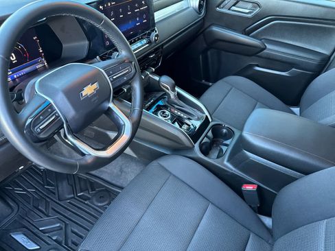 Used 2023 Chevrolet Colorado LT w/ LT Convenience Package II image 9