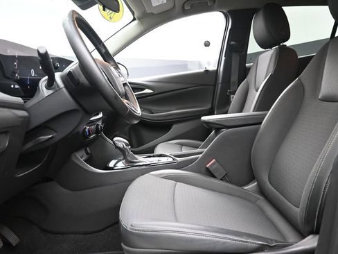 Used 2025 Buick Encore GX Preferred AWD/4WD image 13