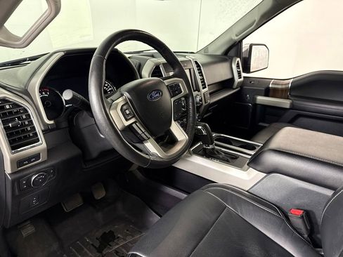 Used 2017 Ford F150 Lariat w/ Equipment Group 502A Luxury AWD/4WD image 12