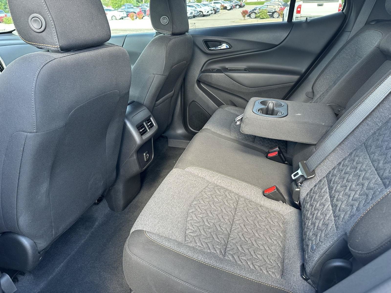 Used 2024 Chevrolet Equinox LT FWD image 34