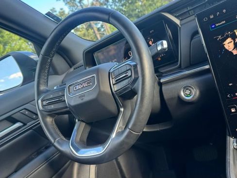 Used 2026 GMC Terrain Elevation w/ Technology Package II AWD/4WD image 13