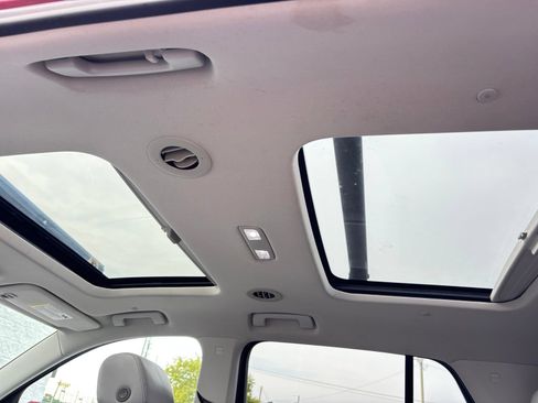 Used 2018 Chevrolet Traverse Premier w/ Driver Confidence II Package FWD image 26