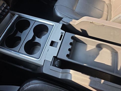 Used 2015 Ford F250 Lariat w/ Lariat Ultimate Package image 26