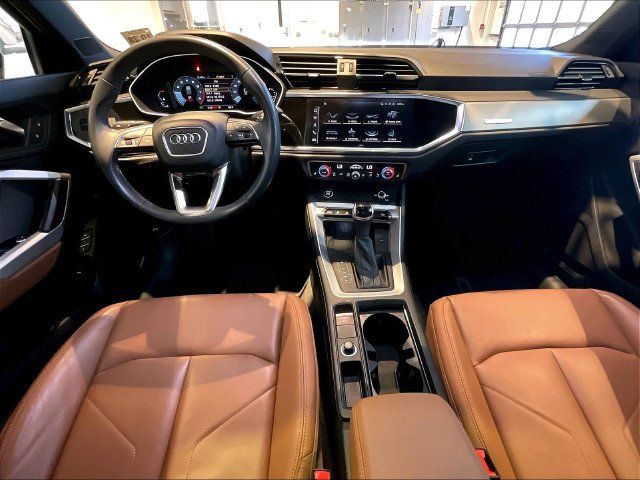 Used 2024 Audi Q3 2.0T Premium w/ Convenience Package AWD/4WD image 14