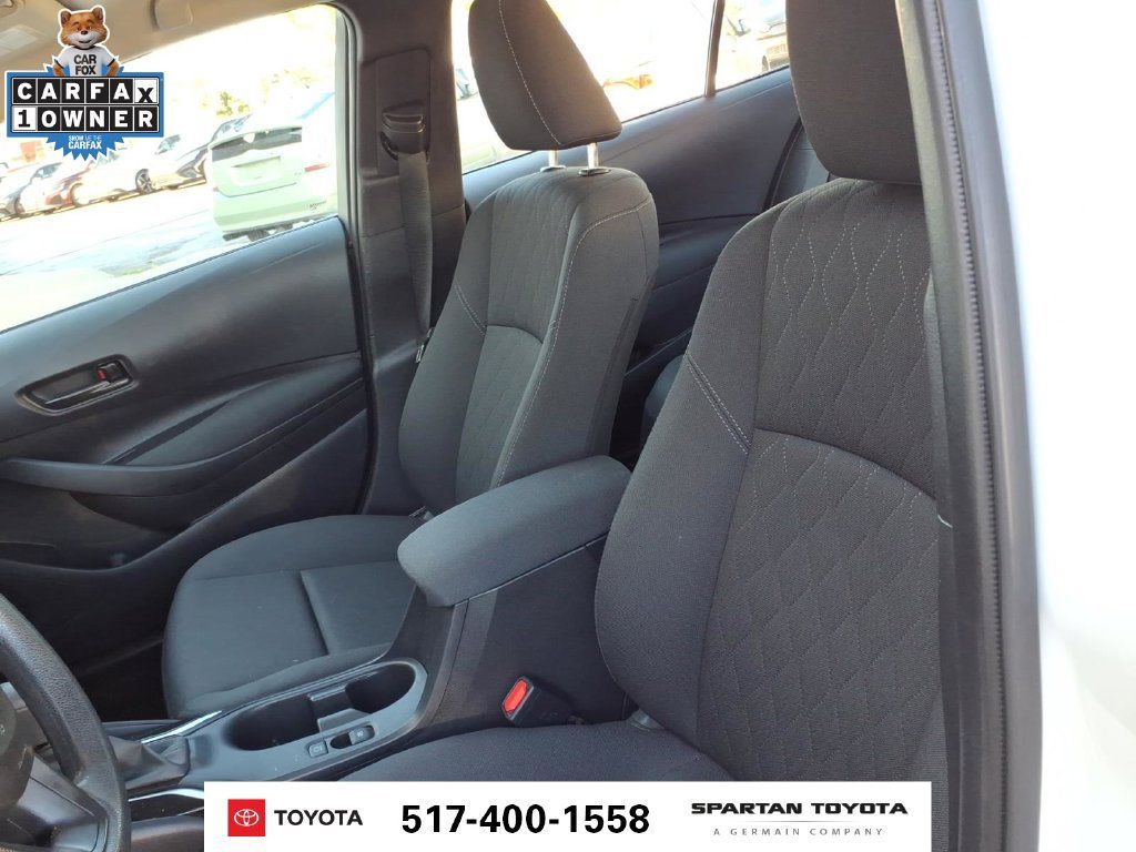 Used 2025 Toyota Corolla LE FWD image 15