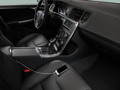Used 2015 Volvo S60 T5 Platinum FWD image 35