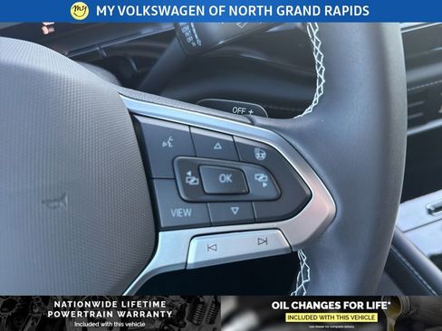 New 2026 Volkswagen Atlas Cross Sport SE image 15