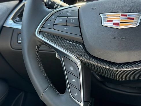 New 2026 Cadillac XT5 Sportv w/ LPO, Onyx Lite Package AWD/4WD image 32
