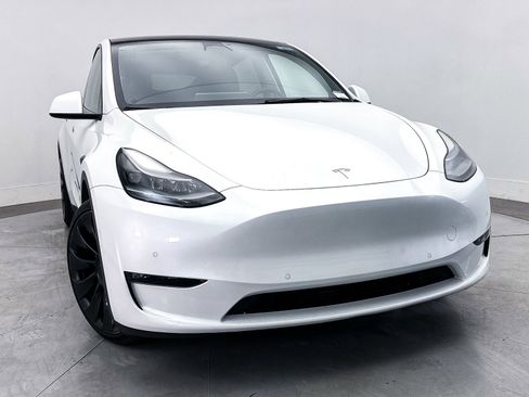 Used 2022 Tesla Model Y Performance AWD/4WD image 8