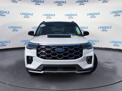Used 2025 Ford Explorer Platinum w/ Ultimate Package image 12