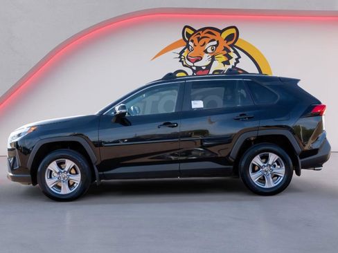 Used 2025 Toyota RAV4 XLE image 8