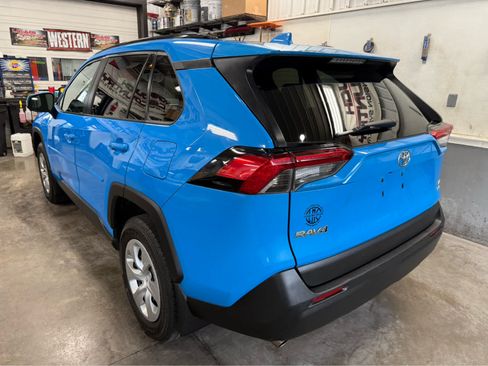 Used 2019 Toyota RAV4 LE w/ All Weather Liner Package AWD/4WD image 8