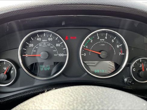 Used 2012 Jeep Wrangler Unlimited Rubicon w/ Dual Top Group image 20