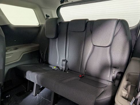 New 2026 Kia Carnival LX FWD image 24