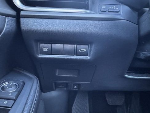 Used 2024 Toyota Grand Highlander XLE image 32