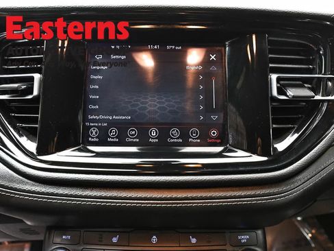 Used 2023 Dodge Durango SXT image 12