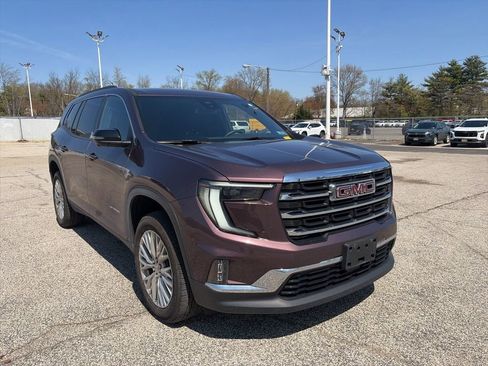 Used 2024 GMC Acadia Elevation w/ Luxury Package image 3