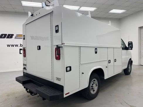 New 2026 Chevrolet Express 3500 w/ Power Convenience Package RWD image 8