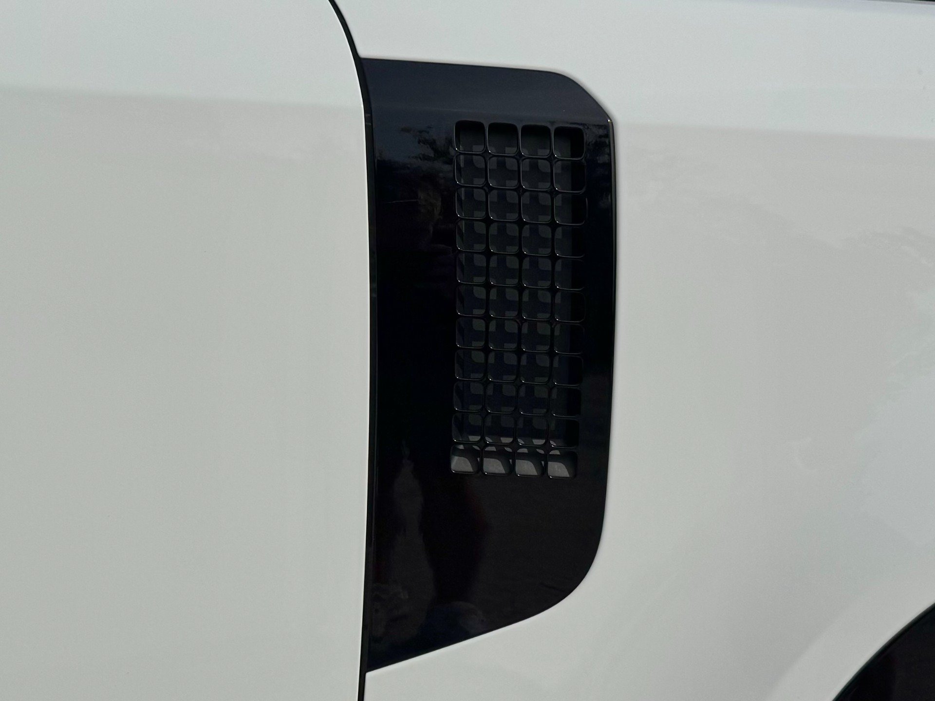 Used 2026 Land Rover Defender 110 X-Dynamic SE AWD/4WD image 68