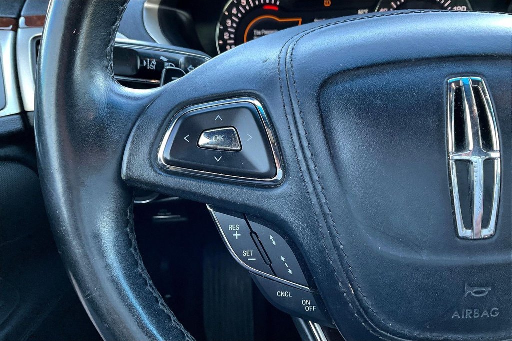 Used 2020 Lincoln MKZ Reserve w/ Elements Package FWD image 9