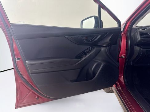 Used 2019 Subaru Crosstrek 2.0i Premium w/ Moonroof Package image 9