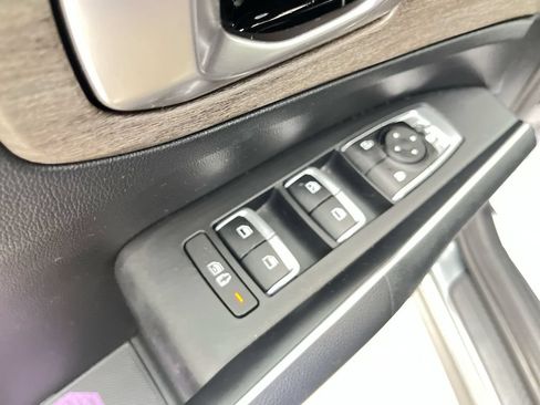 Used 2021 Kia Sorento EX w/ Panoramic Sunroof Package AWD/4WD image 17