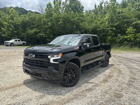 Used 2025 Chevrolet Silverado 1500 RST AWD/4WD image 12
