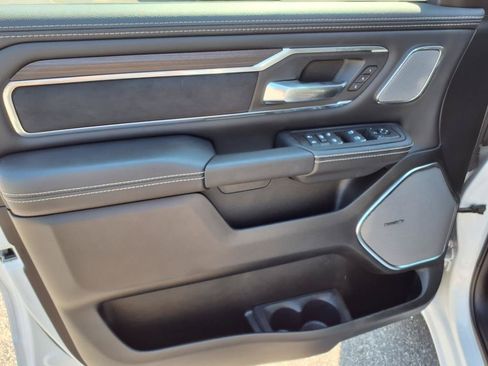 Used 2025 RAM 1500 Laramie w/ Night Edition AWD/4WD image 5
