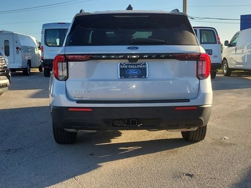 Certified 2025 Ford Explorer Active image 5