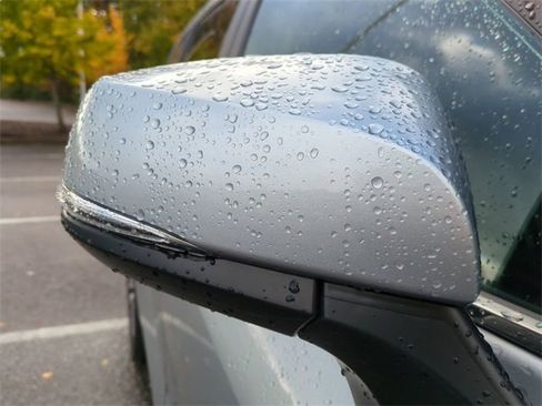 Certified 2023 Toyota Highlander XLE image 12