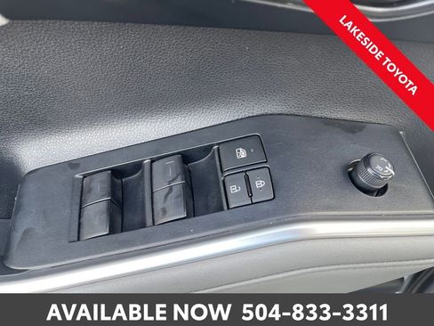 Used 2023 Toyota Highlander LE image 24