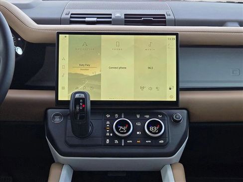 New 2026 Land Rover Defender 110 X-Dynamic SE image 12