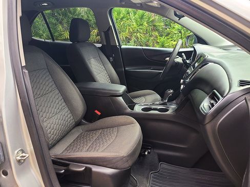 Used 2021 Chevrolet Equinox LT FWD image 15