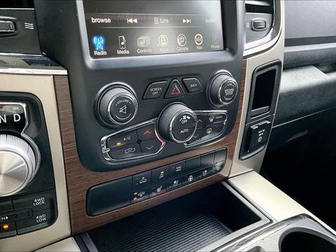 Used 2015 RAM 1500 Laramie w/ Convenience Group AWD/4WD image 16