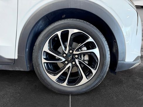 Used 2022 Chevrolet Bolt EUV Premier FWD image 34