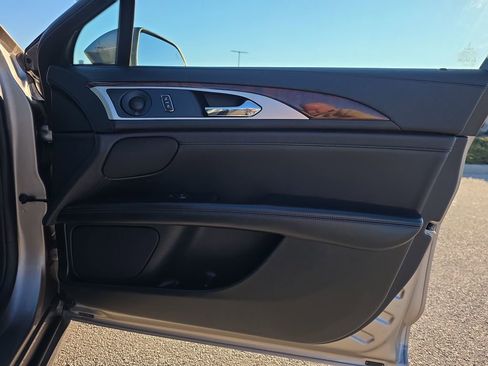 Used 2020 Lincoln MKZ Reserve image 13