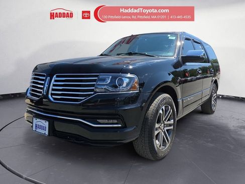 Used 2017 Lincoln Navigator Reserve AWD/4WD image 1