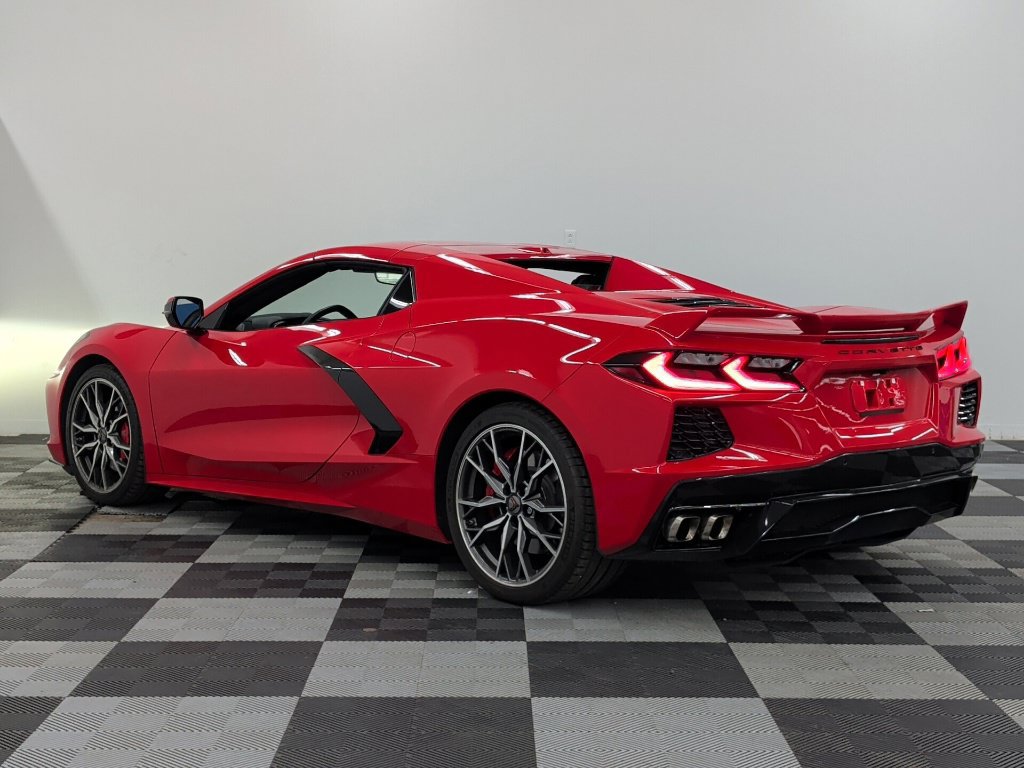 Used 2024 Chevrolet Corvette Stingray Preferred Conv w/ Z51 Performance Package RWD image 5