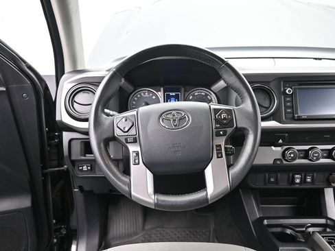 Used 2019 Toyota Tacoma SR5 RWD image 29