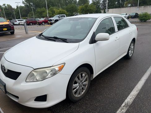 Used 2009 Toyota Corolla LE w/ All Weather Guard Pkg FWD image 3